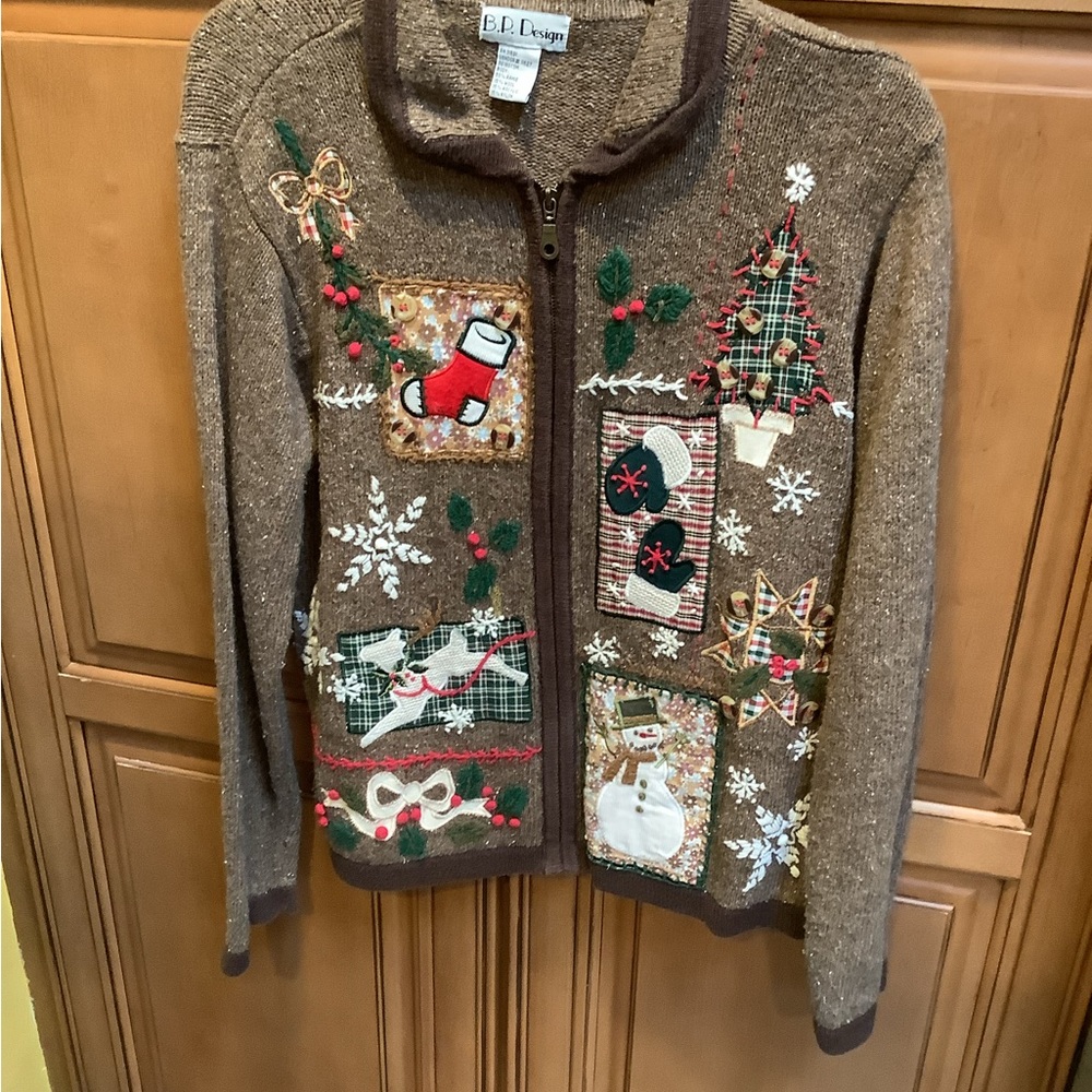 LONG SLEEVE ZIPPER SWEATER WITH HOLIDAY CHEER ITEMS